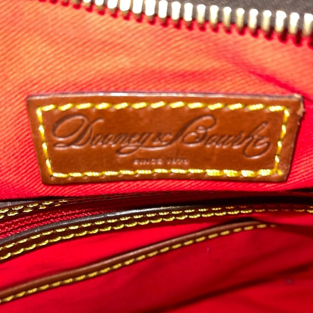 Dooney & Bourke Red Leather Shoulder Bag with Brown Accents Beautiful Dooney BIG - Picture 7 of 13